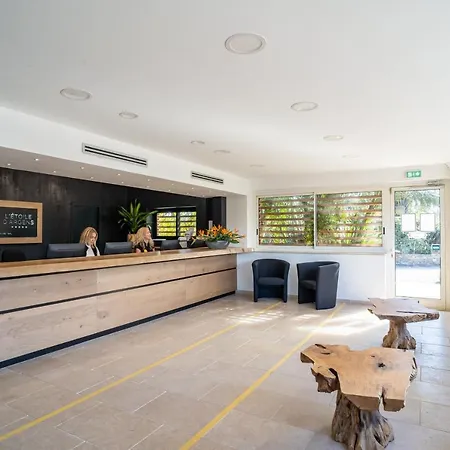 Camping Maeva Respire Ecolodge L'etoile D'argens Camping