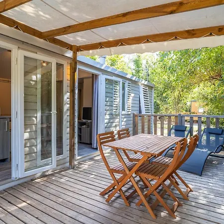 Camping Maeva Respire Ecolodge L'etoile D'argens Camping Fréjus