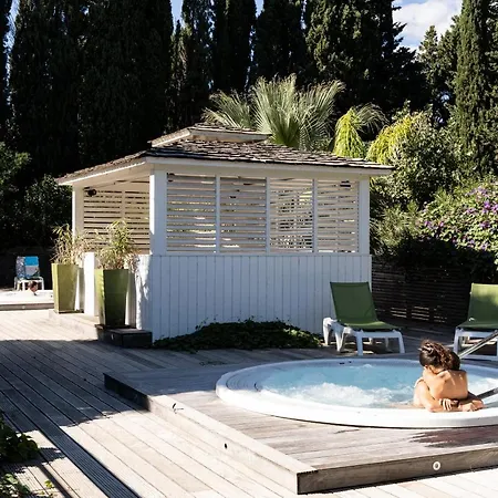 Parque de Campismo Camping Maeva Respire Ecolodge L'etoile D'argens *****