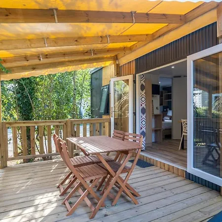 Parque de Campismo Camping Maeva Respire Ecolodge L'etoile D'argens ***** 5*