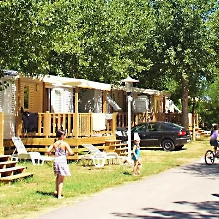 Camping Maeva Respire Ecolodge L'etoile D'argens ***** Parque de Campismo